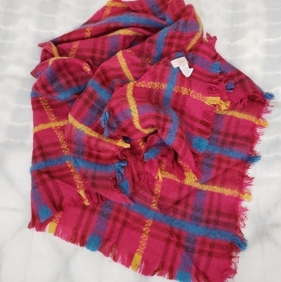 CANDIE'S Plaid Triangle Scarf (NWOT) - Picture 5 of 8